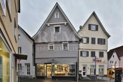 Renoviertes, zentral gelegenes Wohn- und Geschäftshaus in der Schorndorfer Stadtmitte
