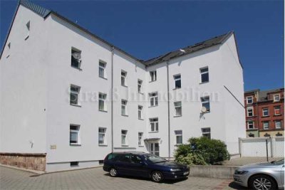 Frisch renoviert... neuer Bodenbelag...