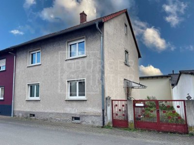 Leerstehendes, sanierungsbedürftiges 1-2 Familienhaus in verkehrsberuhigter Lage
