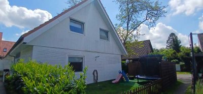 *** Schöne 5-Zimmer-Doppelhaushälfte mit 2 Bädern, Gäste-WC, Terrasse und Garten in St. Magnus