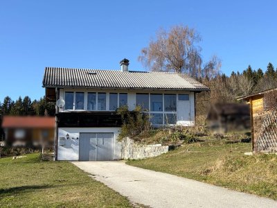 Wohnhaus mit Panoramablick und großem Garten