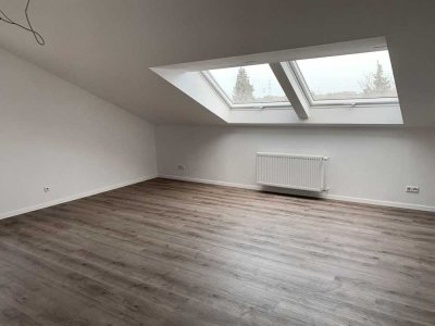 Helle und moderne 2-Zi-Wohnung inkl. EBK & Balkon - Ideal für Singles oder Paare