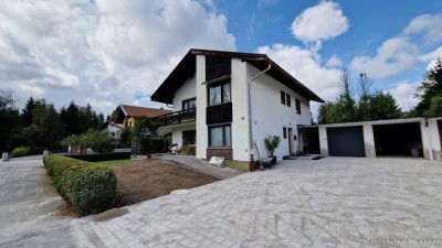 Renovierungsbedürftige 4 Zimmer- Wohnung, aufgeteilt in 2 Wohnungen in Ortsrandlage!