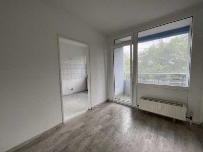 Endlich erschwinglich! 3-Zimmer-Wohnung mit Balkon und Laminatboden
