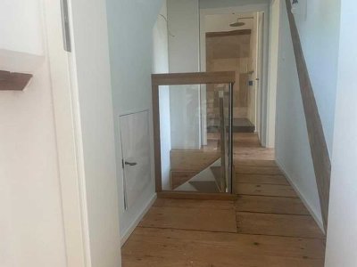 Einfamilienhaus freistehend, ländlich, mit Ackerflächen und Gehölzfläche