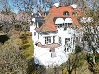 Großzügige Maisonette-Wohnung auf schönem Parkgrundstück