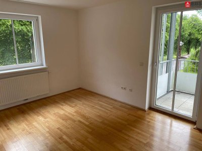 Wohnen mit Aussicht: 4-Zimmer-Balkonwohnung in ruhiger Lage von Ampfelwang