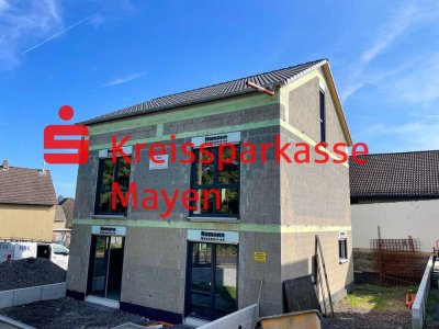 Neubau !! Freistehendes Einfamilienhaus in Niedermendig