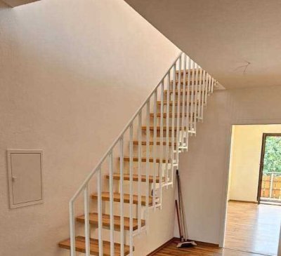 Moderne 4 Zimmer Maisonettewohnung mit EBK im schönen Machern