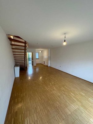 3-Zimmer-Maisonette-Wohnung mit Terrasse, Garten und EBK
