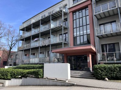 Möbliertes Neubau-Apartment in FU-Nähe mit Balkon