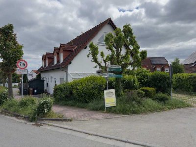 sofort bezugsfähige 6-Zimmer-Doppelhaushälfte m. gehobener Innenausstattung in Essenheim - o. Makler