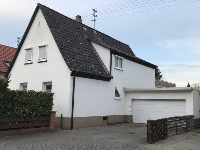 Geräumiges Einfamilienhaus mit Garage in Oggersheim