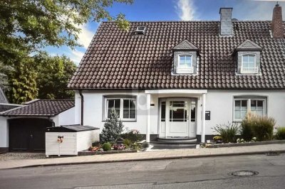 LUXURIÖSES TRAUMHAUS MIT POOL