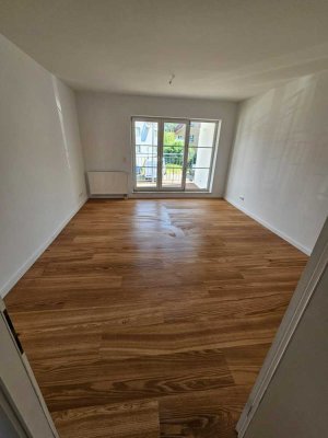 Moderne und frisch renovierte 2-Zimmer-Wohnung mit Balkon & Terrasse in Burg