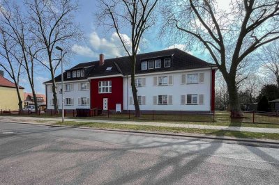Willkommen zuhause: Helle Dachgeschosswohnung mit Garage in Bitterfeld-Wolfen