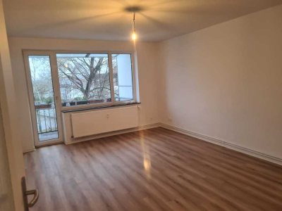 Sanierte 2-ZKB-Wohnung mit Balkon und Einbauküche in ruhiger Nordstadtlage