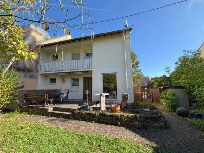 Gepflegtes und modernisiertes 1- bis 2-Familienhaus in guter Lage von Sankt Augustin-Buisdorf