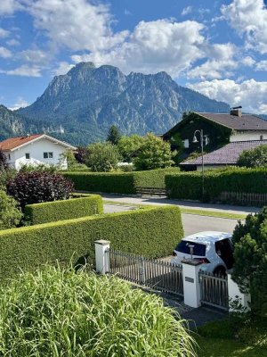 Provisionsfrei! Traumhafte Doppelhaushälfte mit Schloss-und Bergblick in Schwangau