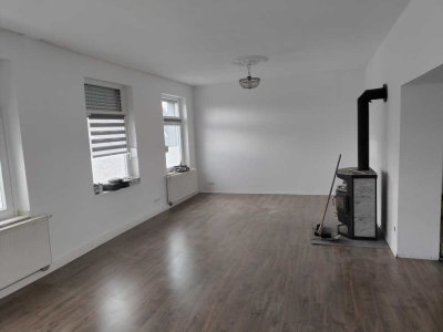 Renovierte Maisonette-Wohnung für Altbaufans auf der Mengshofstr., Krefeld