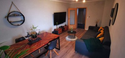 Gepflegte 3-Raum-Wohnung mit Balkon und Einbauküche in Altmannstein