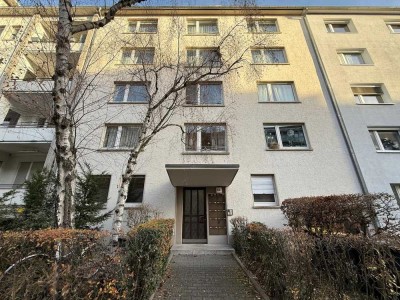 Westend-Süd: Renovierungsobjekt, 2 Zimmer, Wert ./. Bad + Renovierungskosten