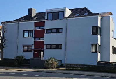 Attraktive mit Tageslicht durchflutete 3-Zimmer-Wohnung mit Balkon in Bremerhaven