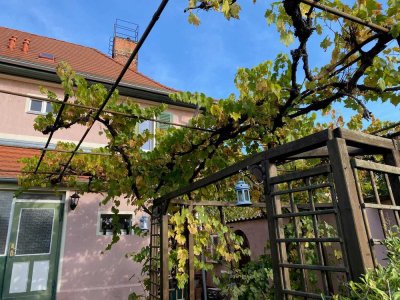 Haus aus den "Goldenen Zwanzigern" in angenehmer, ruhiger Lage