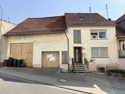 TOP Gelegenheit! Teilrenoviertes Einfamilienhaus in ruhiger Ortslage mit Grundstück