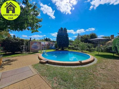 Gepflegtes Gartengrundstück mit Bungalow und Pool