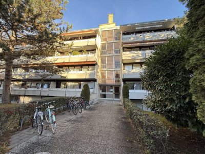 Schöne, helle Wohnung mit Balkon in guter Lage