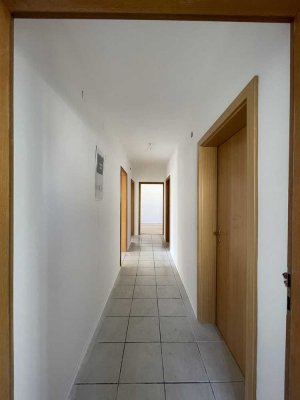 Kernsanierte 3 Zimmerwohnung in Neupotz
