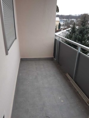 Modernisierte 3 Zimmer-Wohnung mit Balkon und küche in Stuttgat