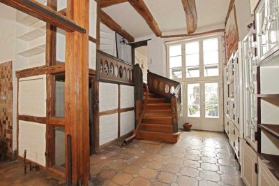 Historisches Stadthaus mit Gestaltungspotenzial in der Lübecker Altstadt