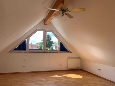 wunderschöne top gepflegte Wohnung 3 ZKB Balkon in guter Lage in Bexbach-Saar