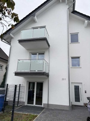 Erstbezug: Moderne 3-Zimmer-Wohnung in einem 6-Parteienhaus in Bonn Lessenich