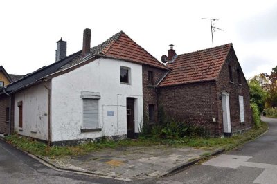 Zwei kleine Häuser auf 311 m² in ruhiger Lage von Nettetal-Breyell - Sanierungsobjekt f