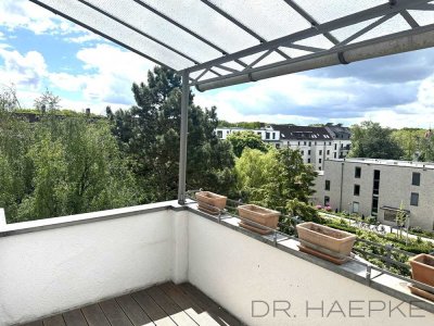 LIST-MALERVIERTEL: RUHIG GELEGENE UND UMFASSEND MODERNISIERTE 3-ZI-ETW MIT BALKON IM STILALTBAU