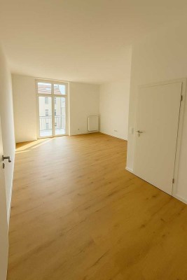 Erstbezug nach Sanierung | 2-Zimmer-Wohnung mit Balkon