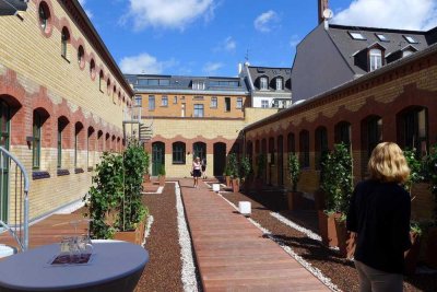 Sehr  schöne 4 Z. Wohnung m. Dachterasse+Balkon+ 2x Stellplatz im Waldstraßenviertel