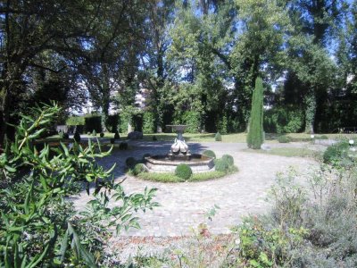 Exklusives Wohnen im Schlosspark!