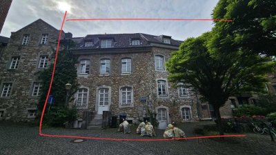 PRIVATVERKAUF OHNE MAKLER. Mehrfamilienhaus mit 8 Wohneinheiten mitten in der Altstadt Stolberg