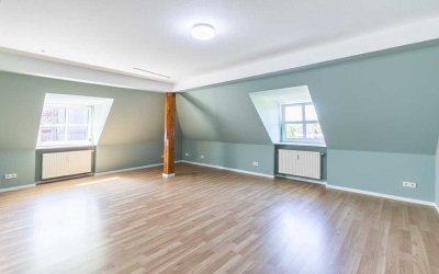 Ideale Kapitalanlage: Großzügige 3,5-Zimmer-Dachgeschosswohnung mit PKW-Stellplatz in Wellingdorf