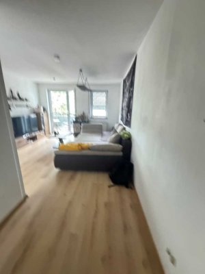 Tolle 2 ZKB Apartment mit großen Balkon und tollem Ausblick  - in verkehrsgünstiger Lage ** TG