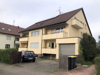 Schön renovierte 3-Zimmer-Wohnung mit Balkon und EBK in Filderstadt