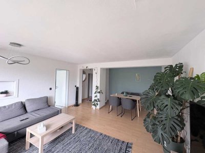 Helle 3-Zimmer-Dachgeschosswohnung in Köln-Weiden
