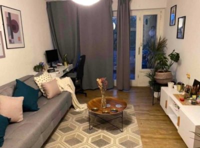 Untermiete bis 31. August Geschmackvolle 1,5-Zimmer-Wohnung mit Einbauküche in München-Sendling