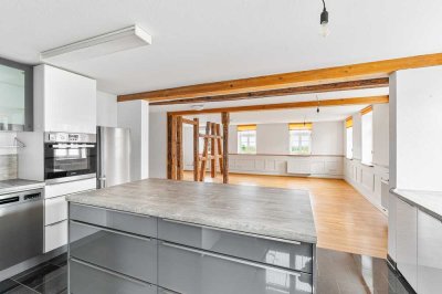 Historisches Juwel in Öschelbronn: Moderne 4,5-Zimmer-Wohnung trifft auf altwürttembergischen Charme