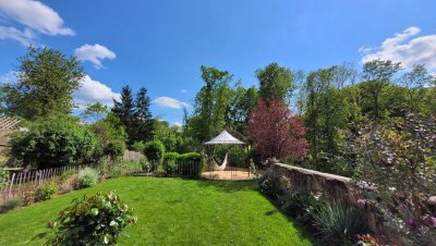 provisionsfreies Einfamilienhaus in Althornbach in ruhiger Lage mit großem Garten