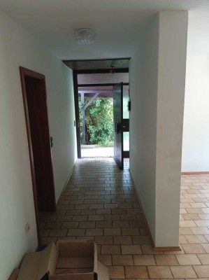Geschmackvolle 2-Zimmer-Souterrain-Wohnung mit Einbauküche in Weisenbach
